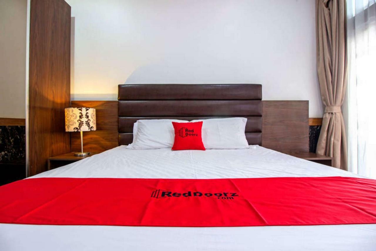 Reddoorz Plus @ Hegarmanah Bandung Exterior foto